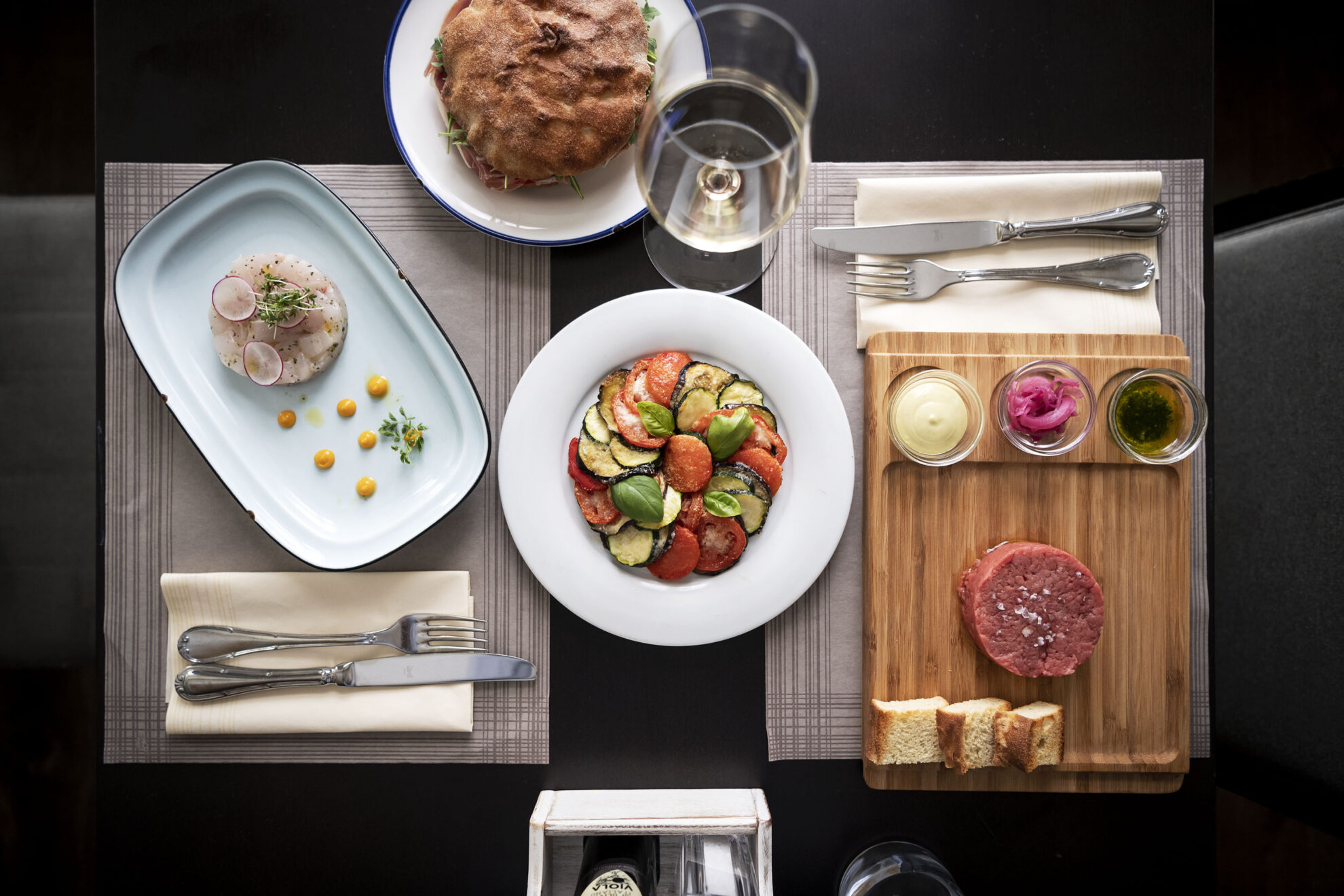 Esemdemì 8 Esemdemì | svg+xml;charset=utf