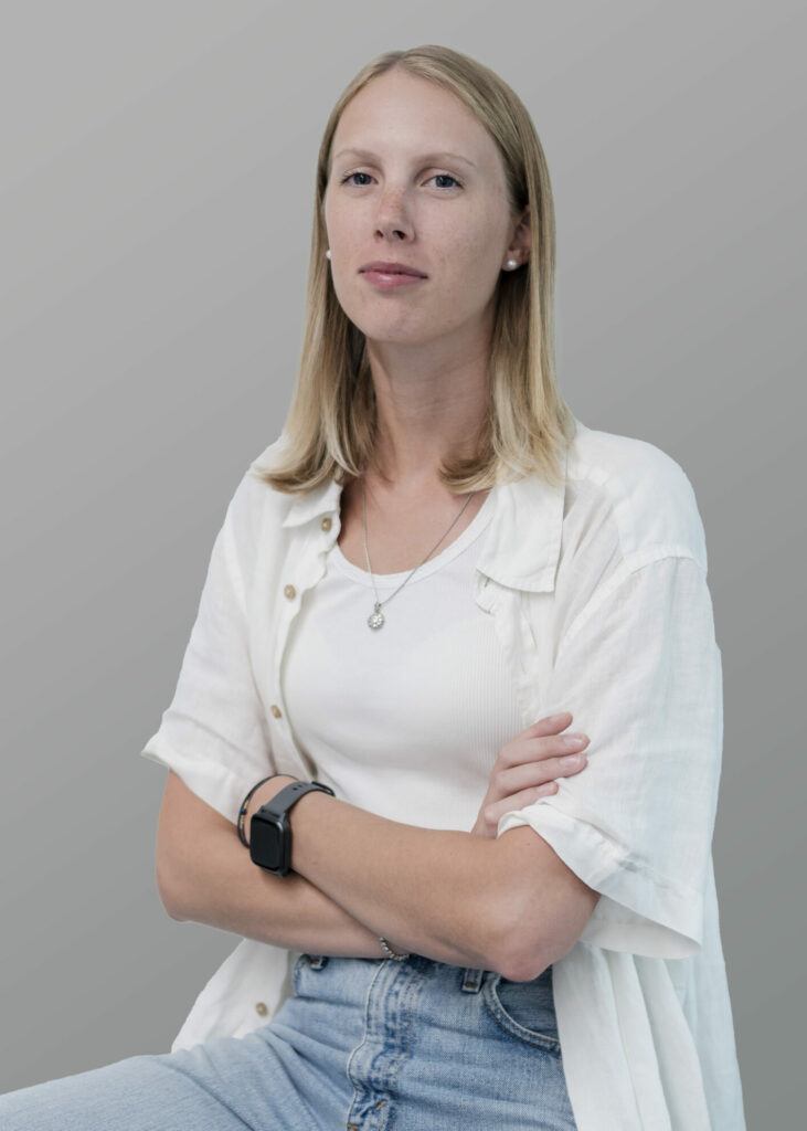 Über uns 4 Über uns | svg+xml;charset=utf