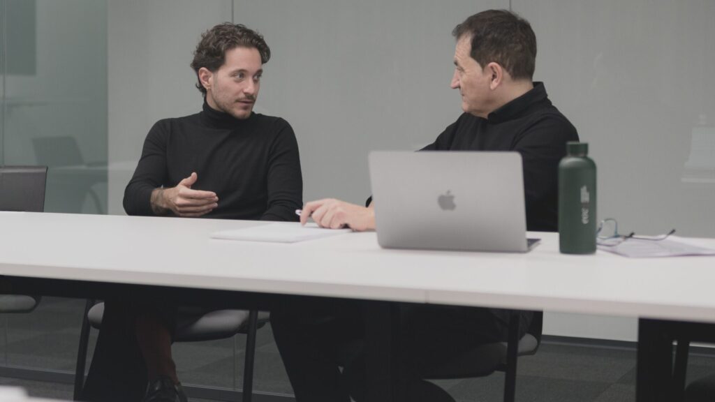 Case study: Amonn Print – Leadership, evoluzione strategica e identità digitale 2 Case study: Amonn Print – Leadership, evoluzione strategica e identità digitale | 74