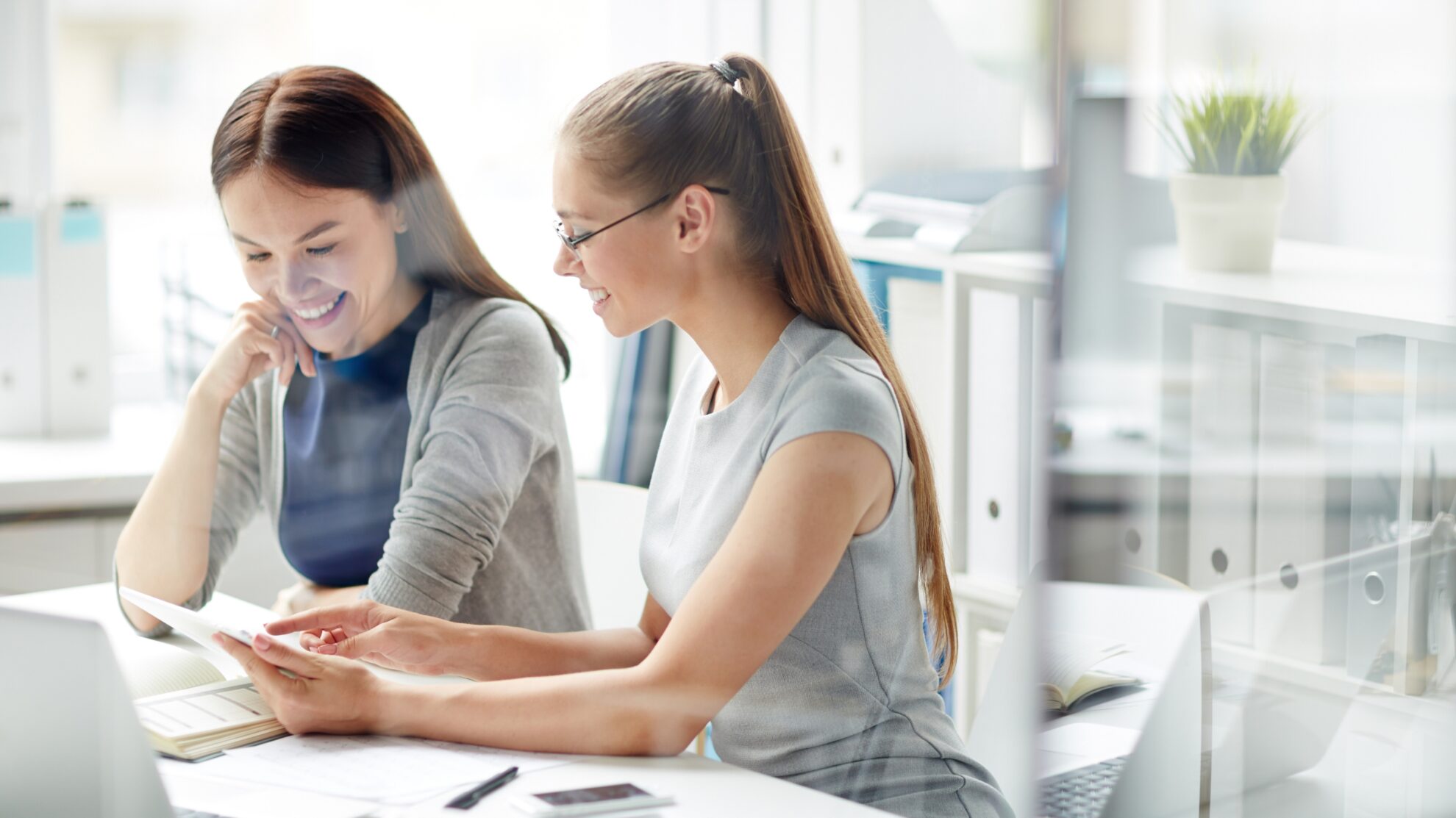 EOC 2 EOC | svg+xml;charset=utf